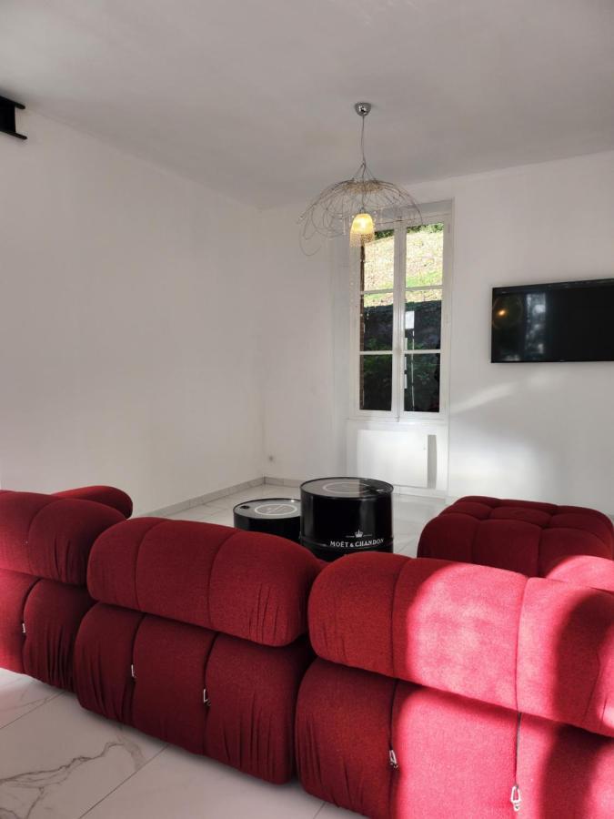 Maison Face A L'Abbaye D'Hautvillers - 2 Bedrooms 2 Bathrooms, Parking ภายนอก รูปภาพ